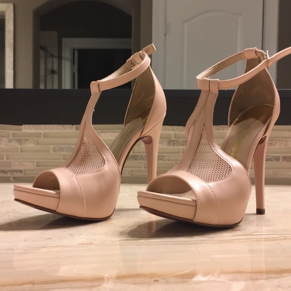 ANDREA Heels NIB - Picture 2 of 7